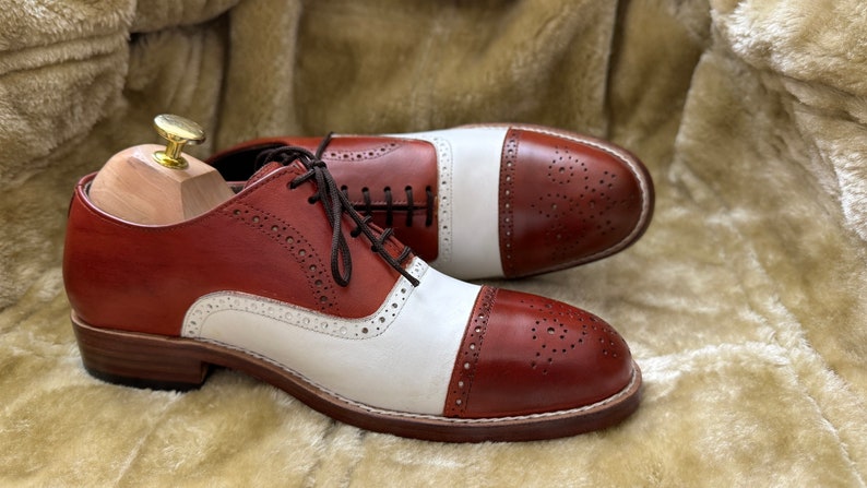 Handmade White And Brown Color Brogue Cap Toe Genuine Leather Lace-Up Shoes For Men. image 3