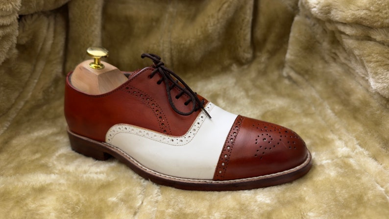 Handmade White And Brown Color Brogue Cap Toe Genuine Leather Lace-Up Shoes For Men. image 5