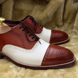 Handmade White And Brown Color Brogue Cap Toe Genuine Leather Lace-Up Shoes For Men. image 4