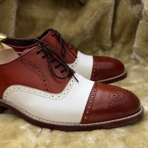 Handmade White And Brown Color Brogue Cap Toe Genuine Leather Lace-Up Shoes For Men. image 2