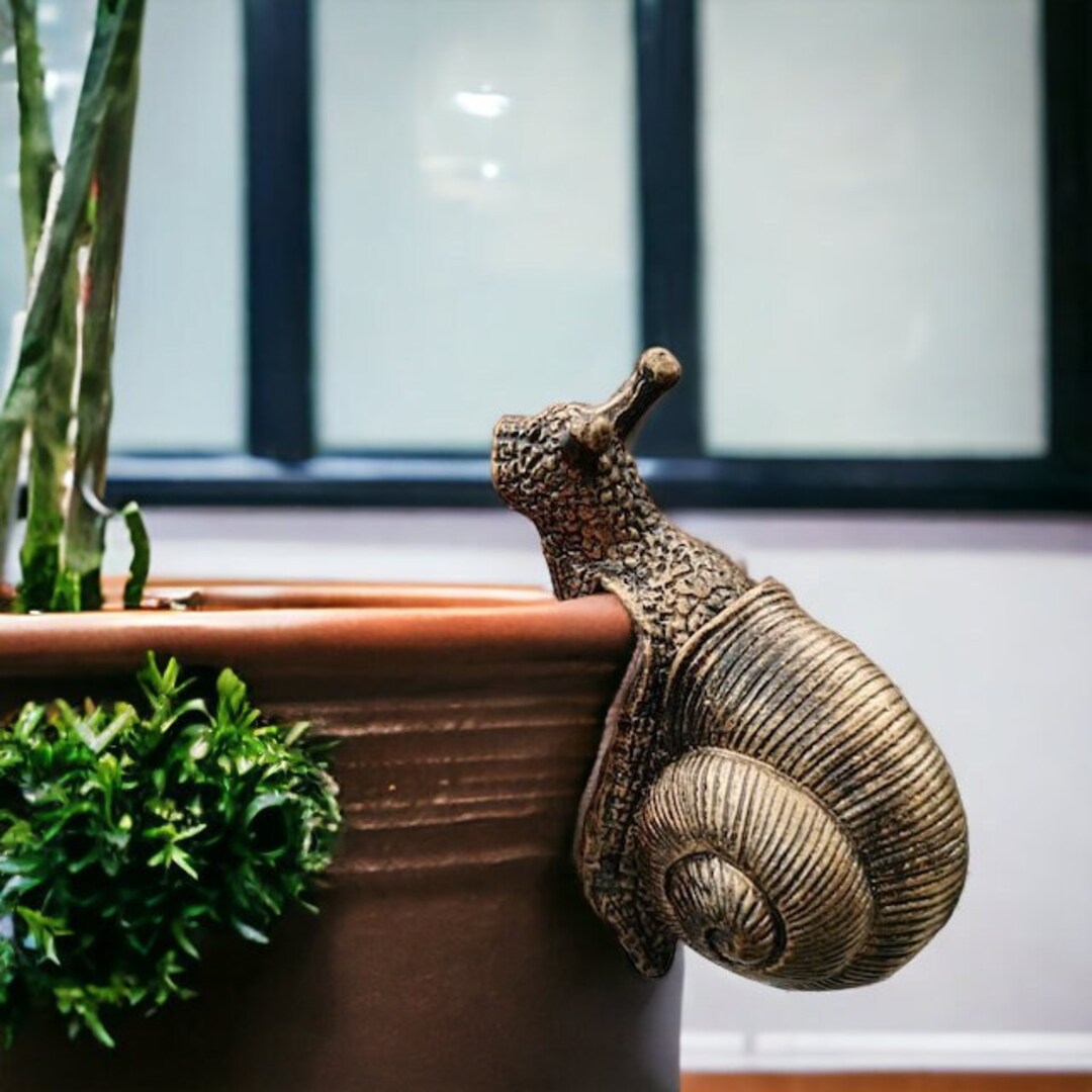 Bronze Hanging Snail, Garden Decor, Plant Pot Ornament, Garten Geschenke, Snail Ornament, Pot
