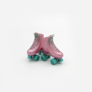DIY 1:12 Roller Skates