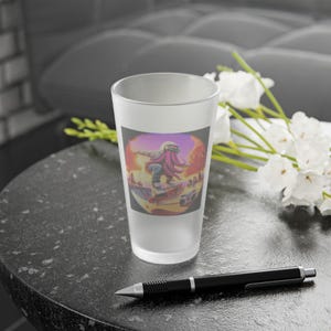 Frosted Pint Glas, Skater Octopus Herbst Kollektion, Einzigartiges Trinkglas, Oktopus Liebhaber Geschenk, 16 Unzen Bierglas, Meereskreatur Glaswaren