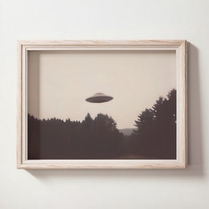 Vintage Ufo Poster, Ufo Photograph Printable, Nostalgic Image Ufo, Downloadable Art