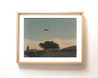 Vintage Ufo Polaroid Photo, Nostalgic Image Ufo, Digital Printable UFO Art Print, Downloadable Art