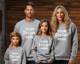 Gildan 18000 Mockup Familiensport Grau, Familien Mockup Sport Graues Sweatshirt, Sweatshirt Familienmodell Mockup, Familiengruppe Crewneck Mockup