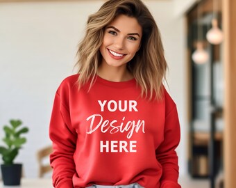 Gildan 18000 Weiß Mockup, Gildan Weiß Sweatshirt Mockup, Sweatshirt Frau Modell Mockup, Weiß Gildan Übergroße Rundhals Mockups