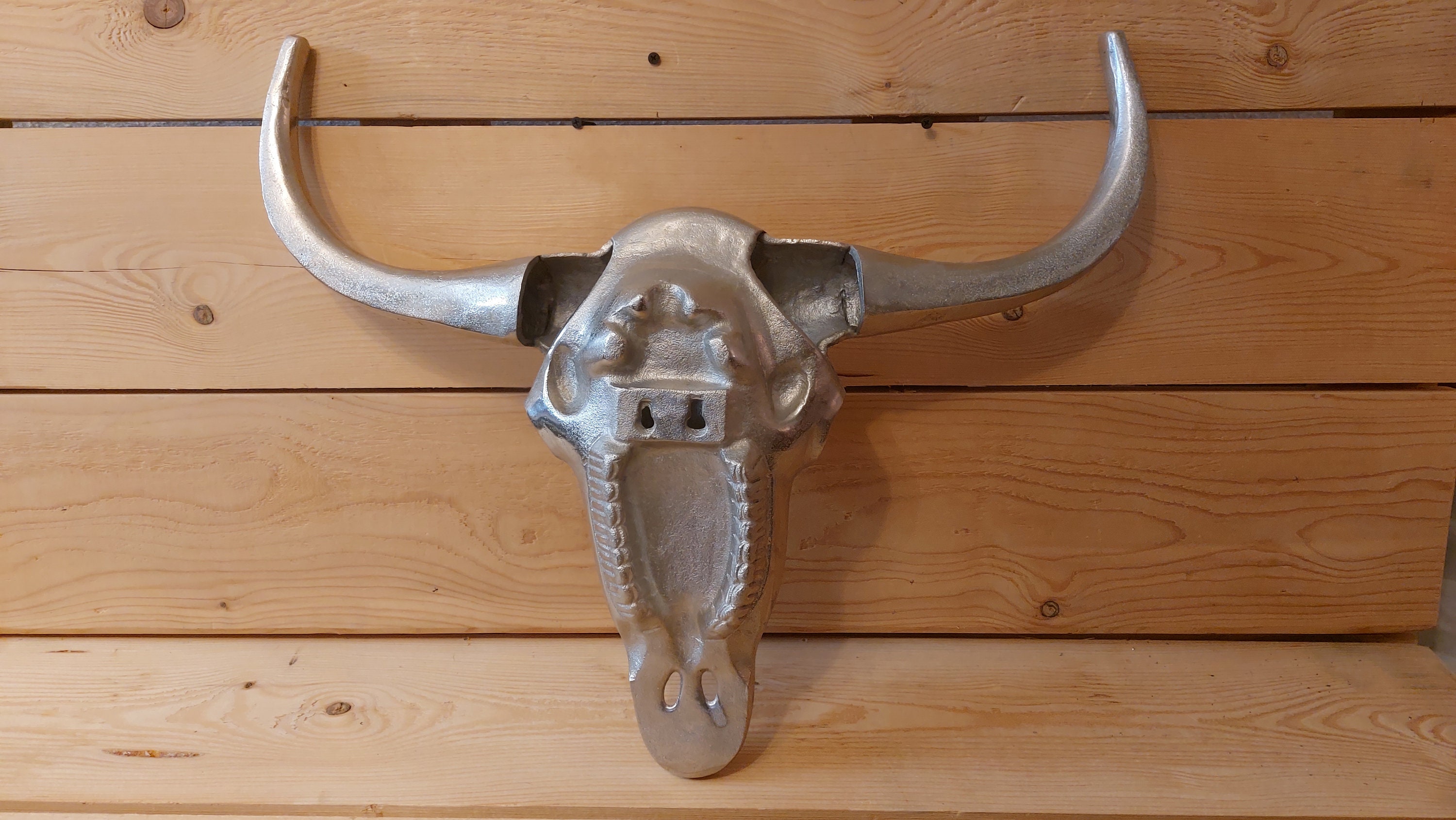 XXL Bull Head Bull Skull wxhxd61.5x50x10.5 Cm Antlers Horns Bull Silver/polished  Aluminum Bison Large Wall Decoration 