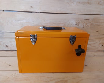 XL Getränke Kiste Kühlbox Orange Inhalt 25 Liter/6,6 Gal Liter Cool Box Größe 49x27x30cm 19.3x10.6x12 Zoll-OPEN HERE Öffner Werkzeugkiste