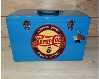 Pepsi Cola 5 Cent Schild 20cm Rund XL Getränke Kühler Cool Box 25 Liter/6,6 Gal Größe 49x27x30cm 19.3x10.6x12" + Cheers Wand-Flaschenöffner