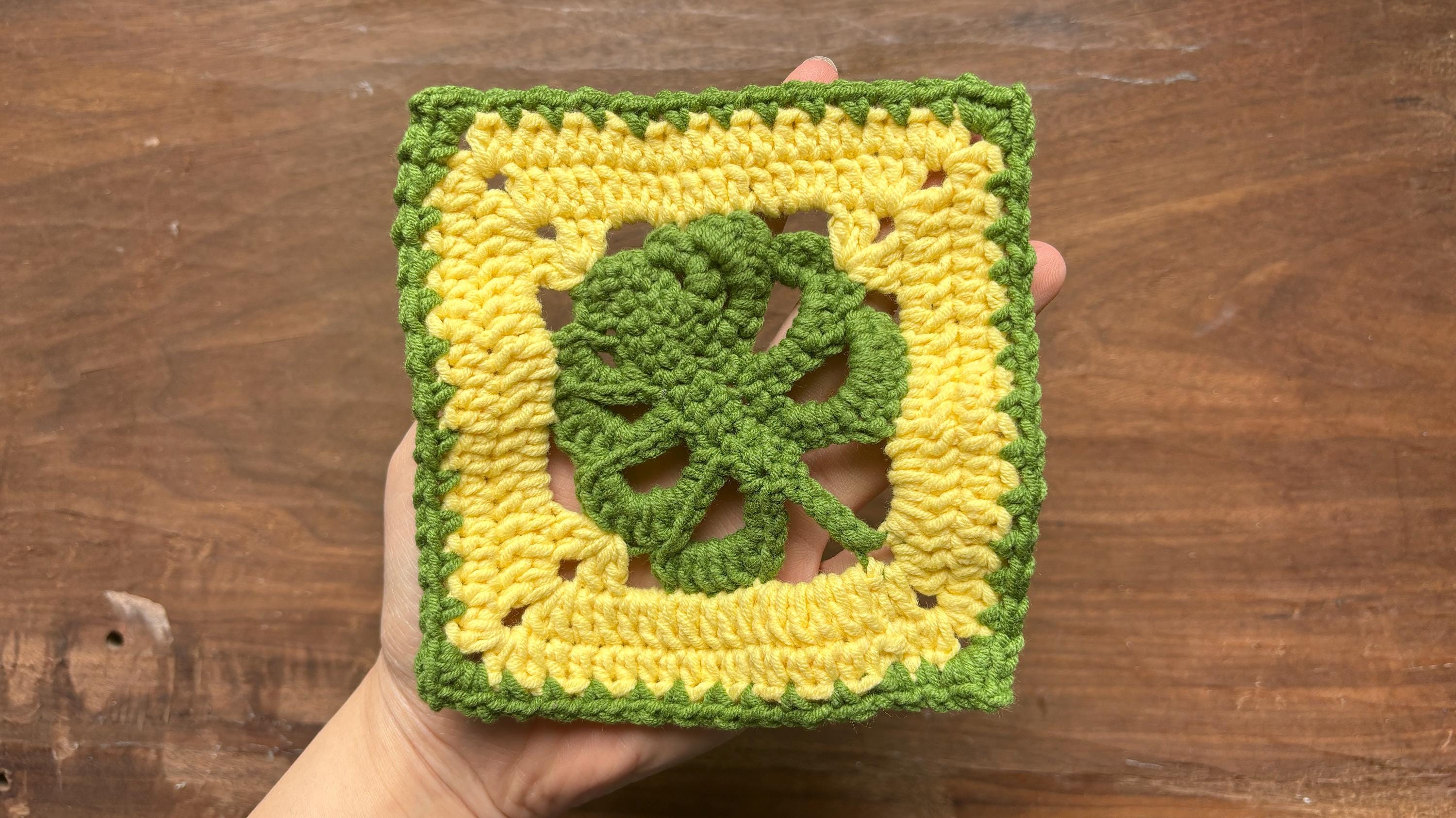 32 Monstera Crochet Patterns for Tropical Leaves, Wall Hangings, and Potted Plants 19 Monstera Leaf Granny Square Pattern