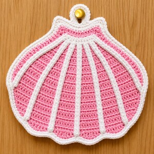 Vintage Sea Shell Pot Holder - Sculptural Multi-Stitch Design