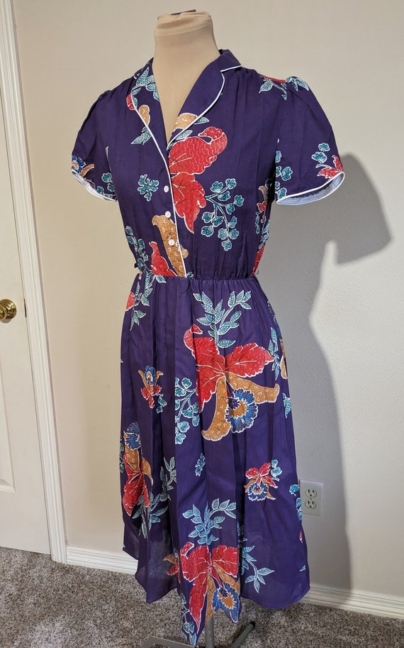 Vintage Purple Batik House Dress Fifties Midi Leng