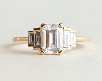 Anillo de compromiso moissanita de talla esmeralda brillante, anillo de talla baguette esmeralda, anillo de boda de cinco piedras, anillo de regalo para ella