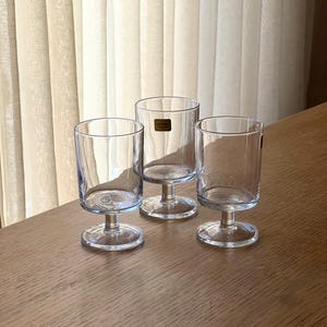 Vintage French wine glasses, vintage barware, vintage glassware, mcm glasses, vintage stemware