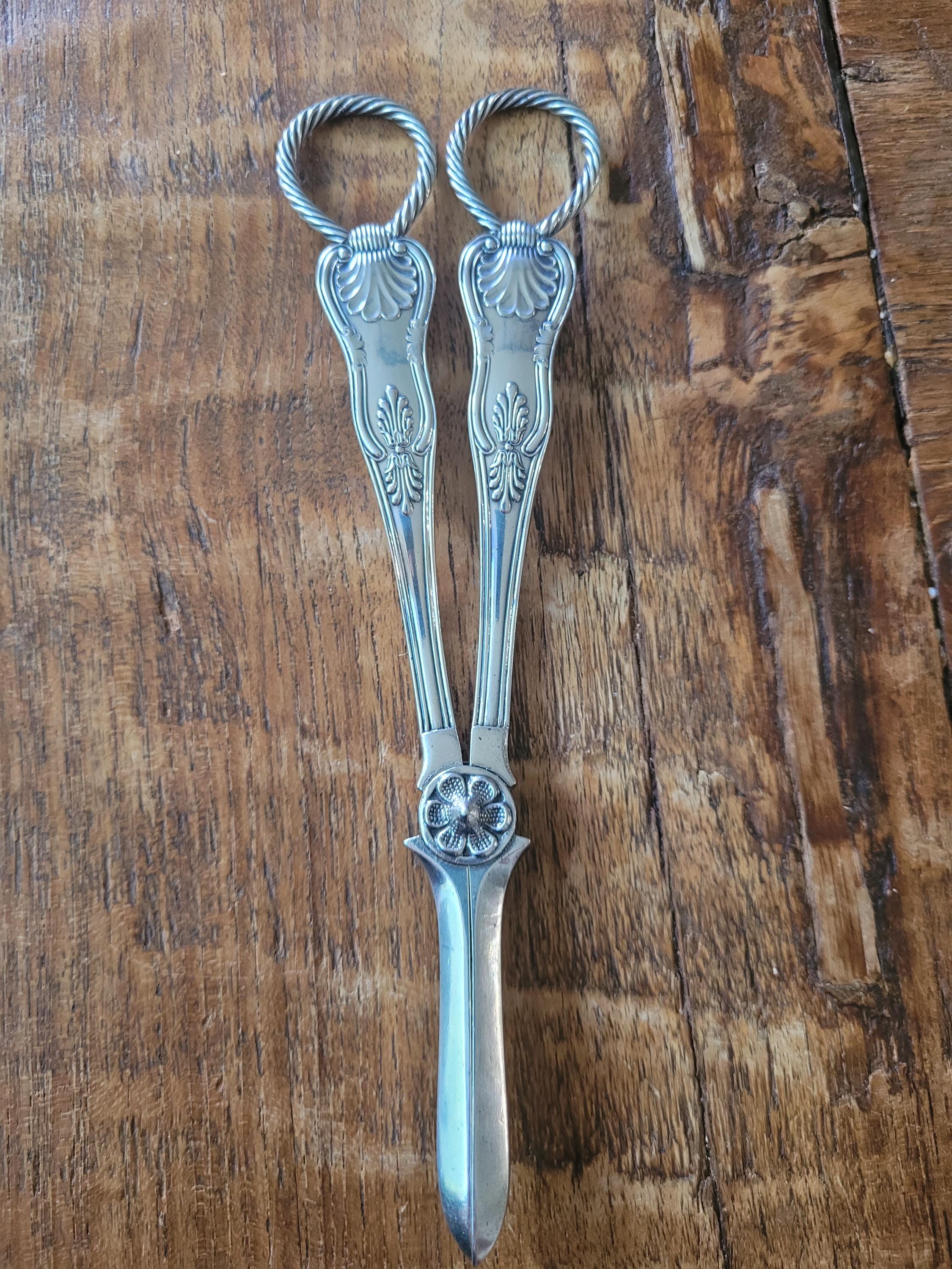 英国】 キングスパターンのグレープシザー / 葡萄鋏【シルバープレート】