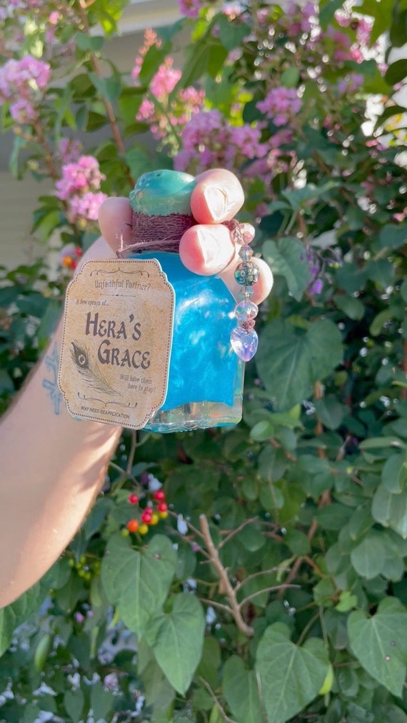 Hera's Grace Color Changing Potion Green/Blue Cosplay Accessory + Decor Sensory Glass Round Square Bottle Colorshift