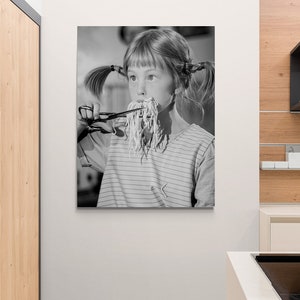 Póster de Pippi Calzaslargas, arte de Pippi Calzaslargas, impresión de Pippi Calzaslargas, arte comiendo espaguetis, arte de pasta, arte de lienzo de cocina, arte de espaguetis