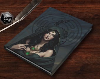 Hekate&#39;s Grimoire: Enchanted Hardcover Journal for Witches