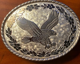Vintage Flying American Eagle Oval Belt Buckle Silvertone
