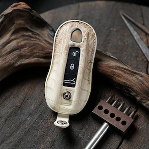 Lizard Leather Key Fob Cover for Porsche 911, Carrera, Cayenne, Panamera, Taycan, 718, Boxster, Cayman - Protective Shell, Key Holder Case
