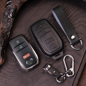 BMW GR Key Fob Covers Ledertaschen für Tundra, GR 86, Prius, Venza, 4Runner, Sequoia, RZ Schlüsselanhänger und Fernbedienungshalter Geschenk für Ihn Sie