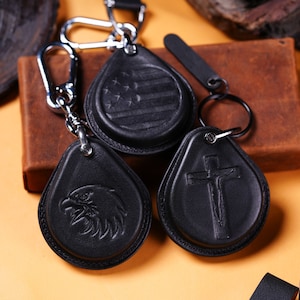 Cross Flag Emblem Leather Key Fob Cover for Harlley 2008-2022 Models X48, 1200, 883, Street Glide Smart Key Case Vintage Harlley Accessories