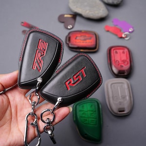 Chevy & GMC 2010-2025 Z71 ZR2 RST Leather Key Fob Cover for Tahoe, Suburban, Sierra AT4  Denali EV Acadia Terrain – Handmade Keyless Holder