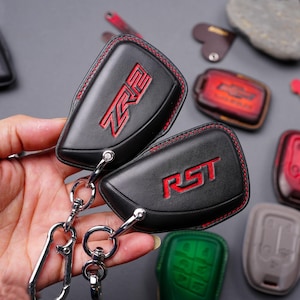 All Chevy RST, Z71 , ZR2, High Country, Trailboss - Tahoe Suburban siverado EV HD 2500 Custom Leather Key Fob Cover, Personalized on Request