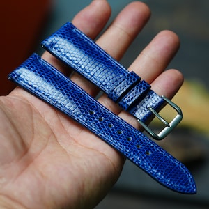 Bracelet de montre en lézard, bleu foncé, bracelet de montre personnalisé, tailles 16 18, de 20 mm à 26 mm, bracelet de montre en cuir de lézard unique pour les styles vintage et moderne.