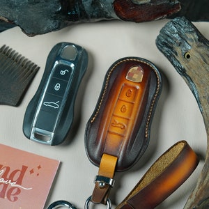Premium Leather Key Fob Cover Protect Your Pors 911, 718 Cayenne, Macan, Taycan, Panamera 2023-2024 - Ideal Dad Birthday Gift with Key Chain