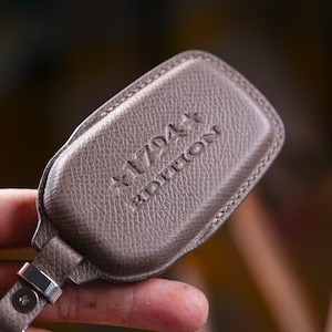 Leather Key Fob Cover Tundra TRD 1794 Edditon Pro 2021-2023: Customized Tundra Emblem, Perfect for Tundra Trucks and Pickups Birtday Gifts