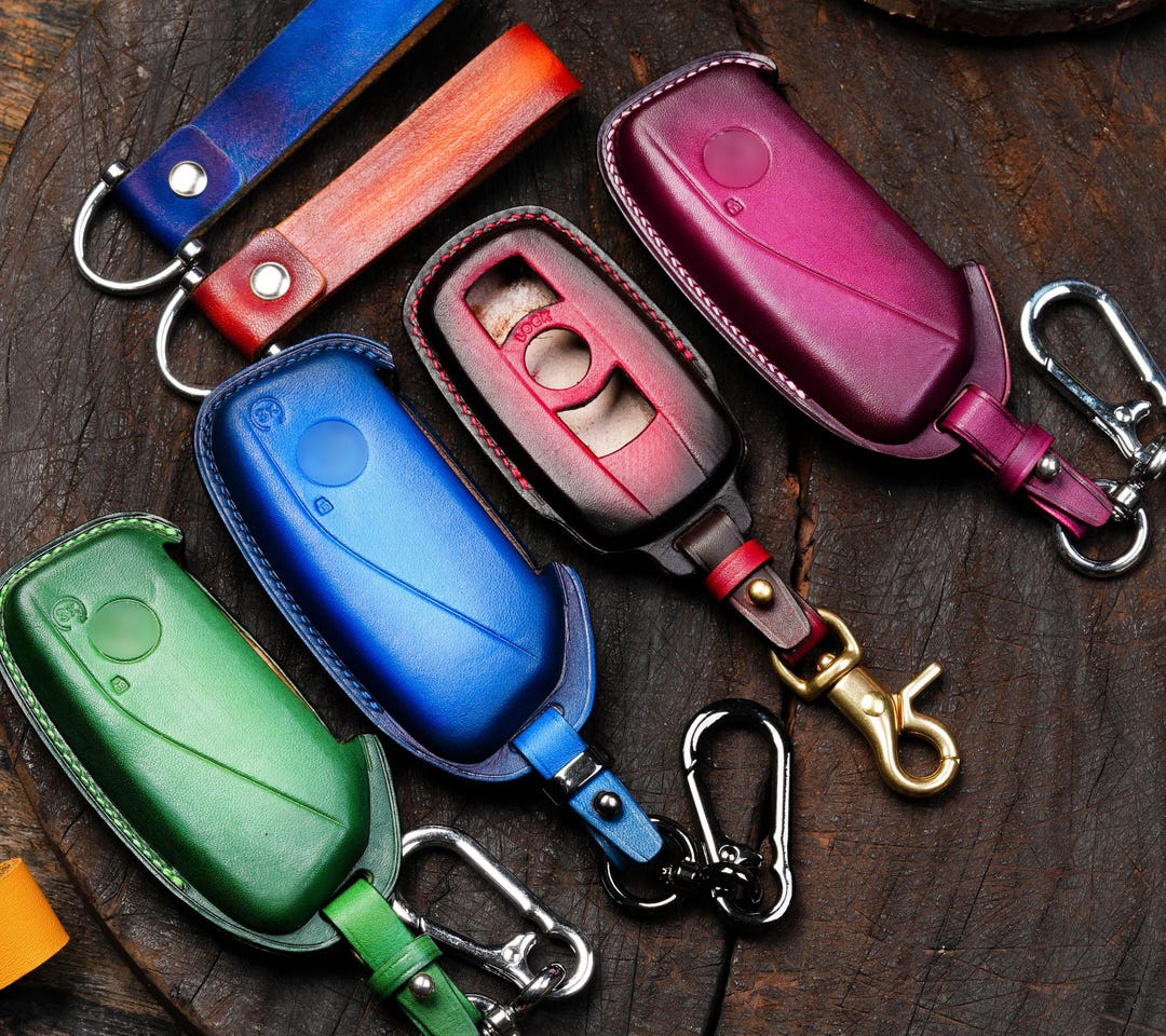 アパルトモンL'Appartement Print Key Case グリーン BMW X5 X6 X7 X3 Key Fob Cover – Leather Key Case for BMW I7 M3 M5