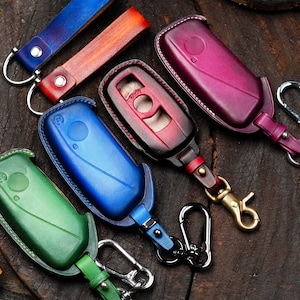 BMW X5 X6 X7 X3 Key Fob Cover – Leather Key Case for BMW I7 M3 M5 M7 Z4 E Series 520i – BMW Key Case, Key Chain, Keyless Holder Accessories.