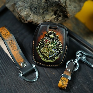 Handcrafted Leather Key Cover for Harley 481200 883 Street Glide, Sportster - Perfect Gift for Dad, Includes Keychain Smart Key Case custom