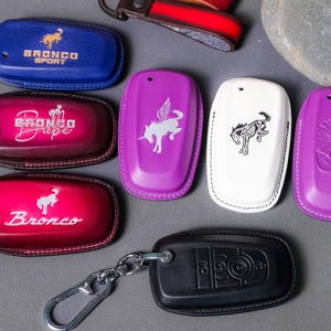 All Ford Bronco Key Cover – Fits All Bronco Sport Trims | Leather Case for Wildtrak Raptor Big Bend Badlands Sasquatch | Cute Gift for Women