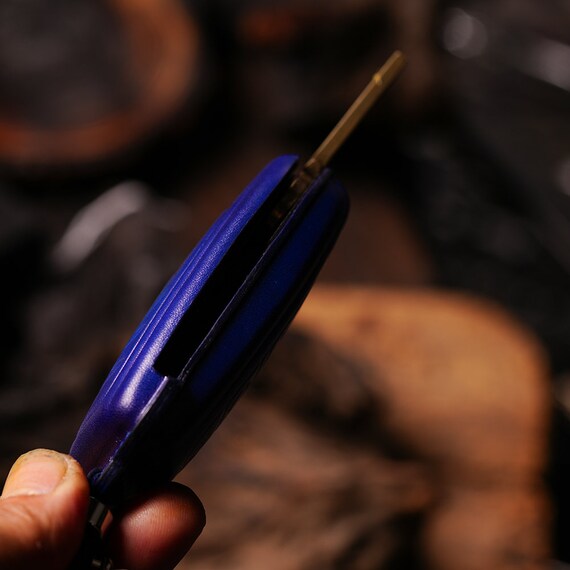 Volvo 2004-2015 Leather Key Fob Cover – XC70 XC90 V70 S60 S80 EX30 Personalized Smart Remote Holder, Multi-Color Key Cover, Custom Keychain