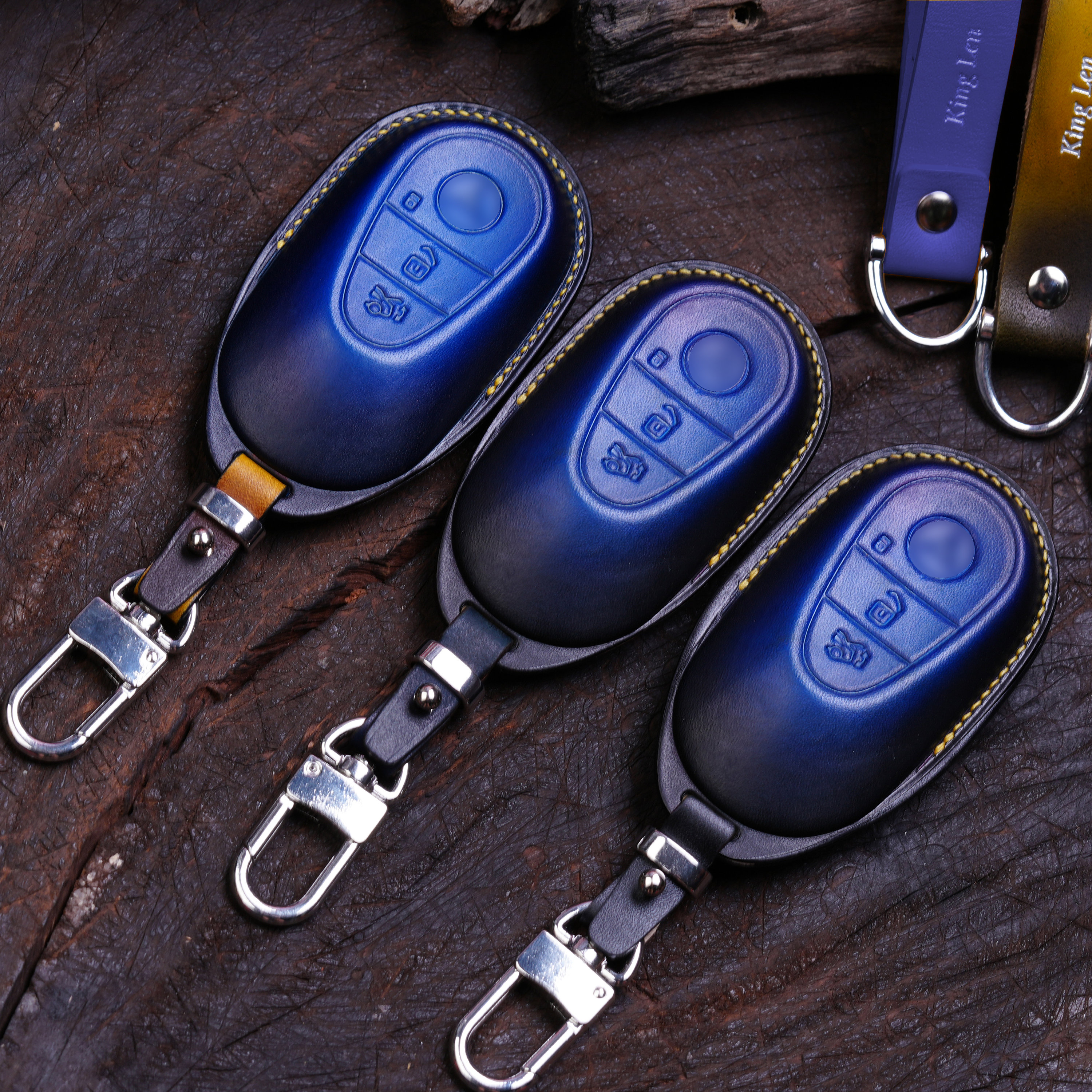 Premium leather key cover for Mercedes-Benz keys incl. keyring hook +  leather keychain (LEK66-M9)