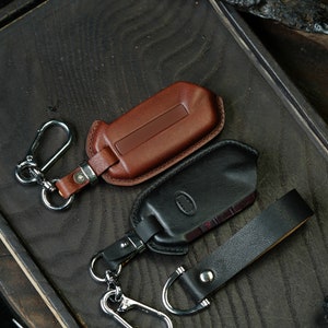 Stinger Key Fob Cover for GT GT-Line GT1 GT2 Sorento Forte Telluride, K5 K3 EV6 EV9 Niro – Custom Made in Multiple Colors with Embossed Logo