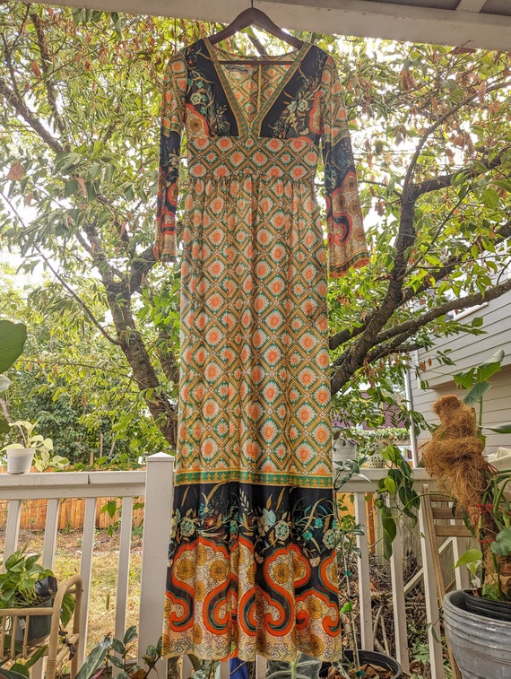 1970s Vintage Maxi Witchy Victor Costa Dress