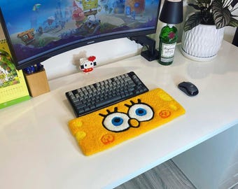 Apoio de pulso para teclado com estampa do Bob Esponja | Suporte para teclado mecânico com a esponja amarela feliz | Decoração fofa de anime para mesa | Tapete para presentear namorado gamer