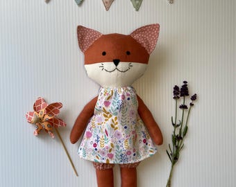 Muñeco de zorro de tela hecho a mano, zorro de tela tradicional, zorro clásico, zorro de tela suave, criatura del bosque, peluche, decoración infantil, alfombra de juguete.