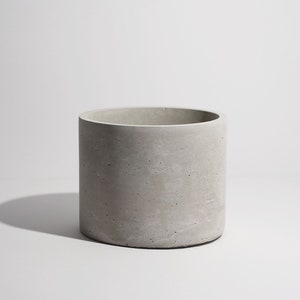 Concrete Circle Planter Handcrafted Unique Plant Pot Cacti Planter Minimalistic Home Decor image 5