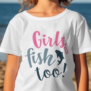 Conception numérique de poissons de filles trop, impression de passionné de pêche, art numérique de pêcheur de fille, art de citation de sports de plein air, pêche d'inspiration