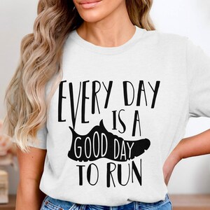 Stampa digitale ispirata alla corsa, ogni giorno è un buon giorno per correre, arte murale, poster motivazionale per la corsa, regalo per gli appassionati di sport