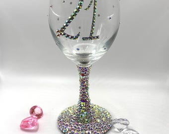 Copa de vino personalizada con diamantes de imitación: letra, nombre o inicial personalizados.