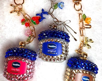 Mini llavero de vaselina con diamantes de imitación, abalorio para bolso con bálsamo labial deslumbrante