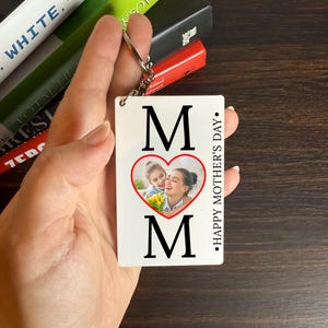 Custom Photo Mom Keychain, Custom Photo Mom Keychain, Personalized Mother&#39;s Gift Keepsake, Custom Photo Gift for Mother&#39;s Day