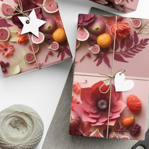 Geschenkpapier mit Früchten und Rosen, rosige Farben & süße Motive, elegante Geschenkverpackung für Geburtstage und besondere Anlässe, Geschenk für Naturliebhaber