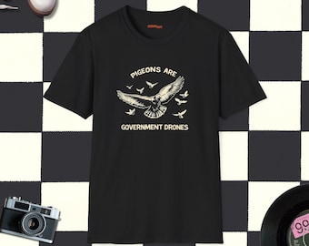 Zabawna koszulka unisex z napisem „Gołębie to rządowe drony”, humorystyczny t-shirt, koszulka z teorią spiskową, wyjątkowy prezent, nowość
